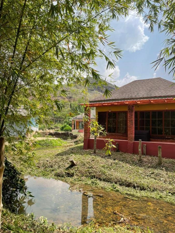 Bamboo River Resorts Wli Afegame Bagian luar foto
